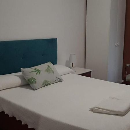 Alojamiento Casa Leon Santoña Екстериор снимка