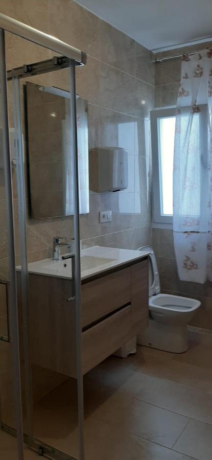 Alojamiento Casa Leon Santoña Екстериор снимка