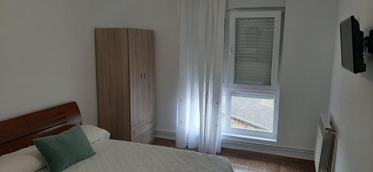 Alojamiento Casa Leon Santoña Екстериор снимка
