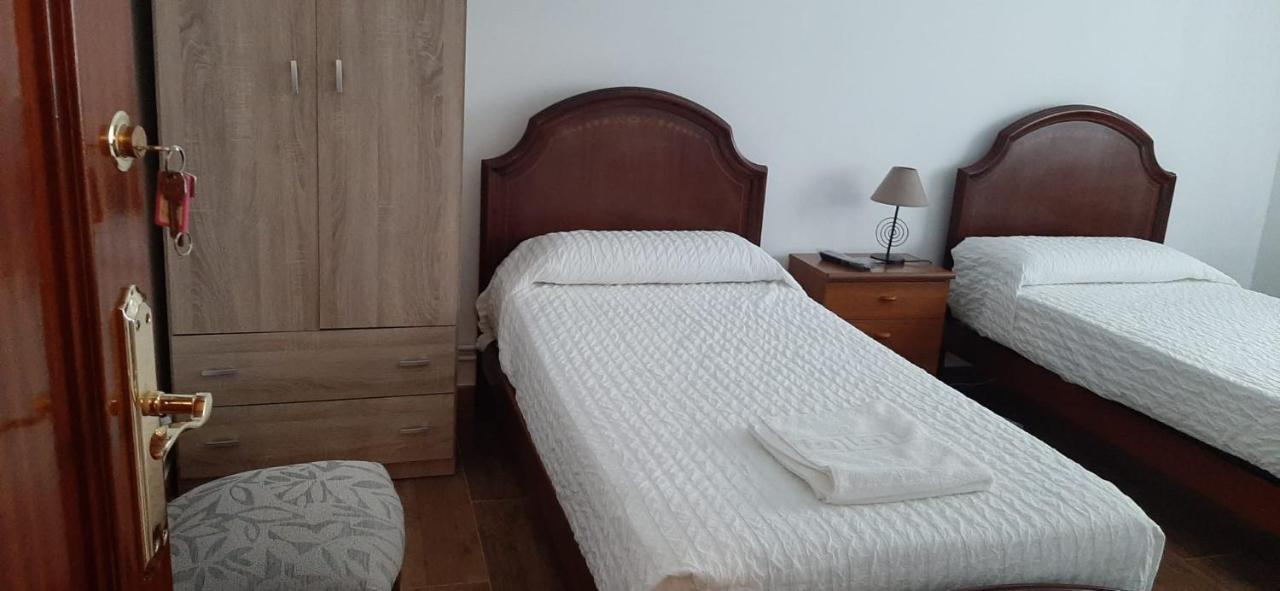 Alojamiento Casa Leon Santoña Екстериор снимка