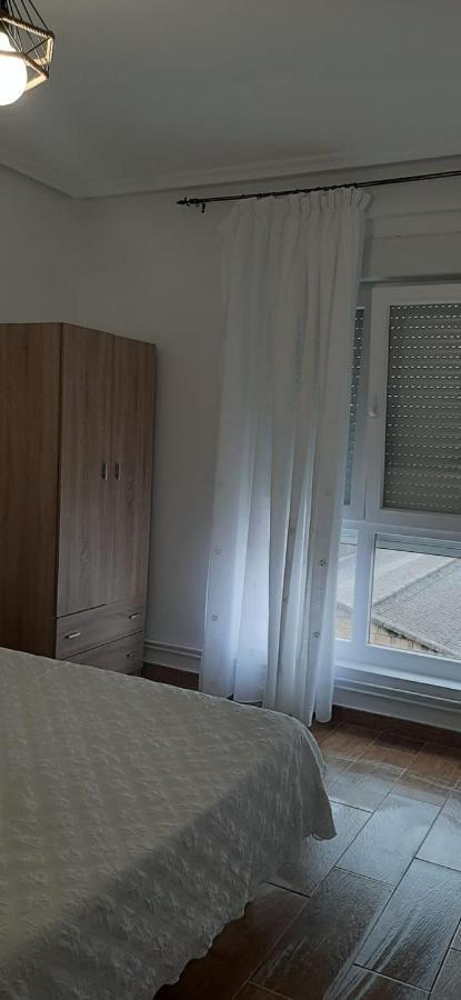 Alojamiento Casa Leon Santoña Екстериор снимка