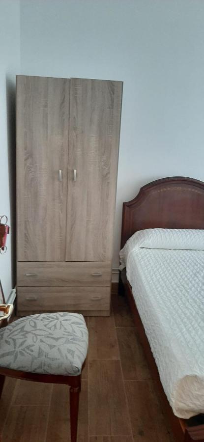 Alojamiento Casa Leon Santoña Екстериор снимка